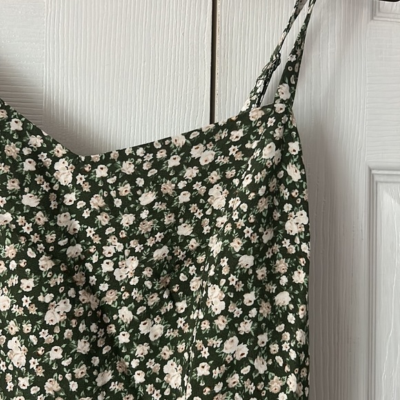 Old Navy Women's green and white floral dress - Picture 4 of 4